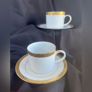 Flat Cup & Saucer Set
Gold Buffet
by ROYAL GALLERY set of 2